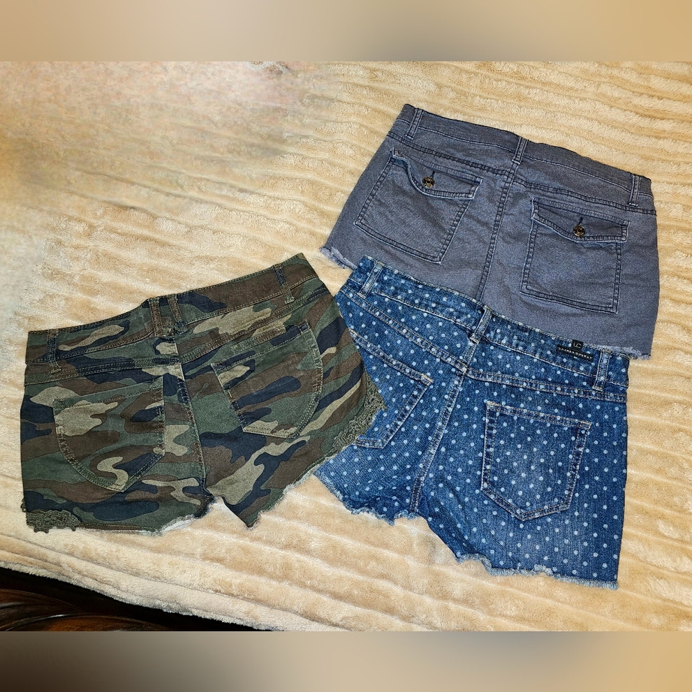 💚 3 Pairs of Y2K Cut-Off Shorts